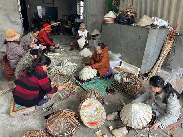 Phú Thọ sees Sai Nga conical hat-making craft flourishing

