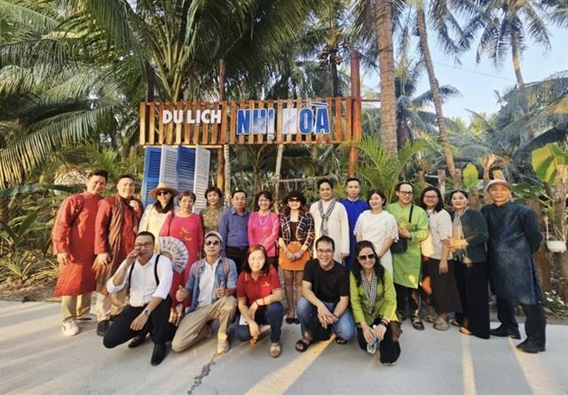 New community-based tourism village draws visitors in Vĩnh Long