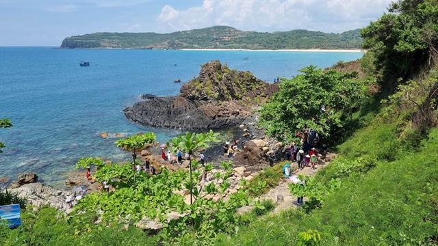 Forest–sea tourism boosts Tết visitor numbers in Central Highlands
