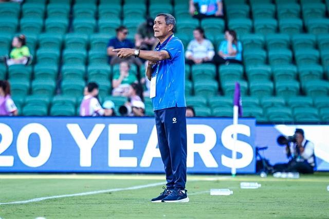 Coach Chung to step down after Việt Nams heavy loss to Japan