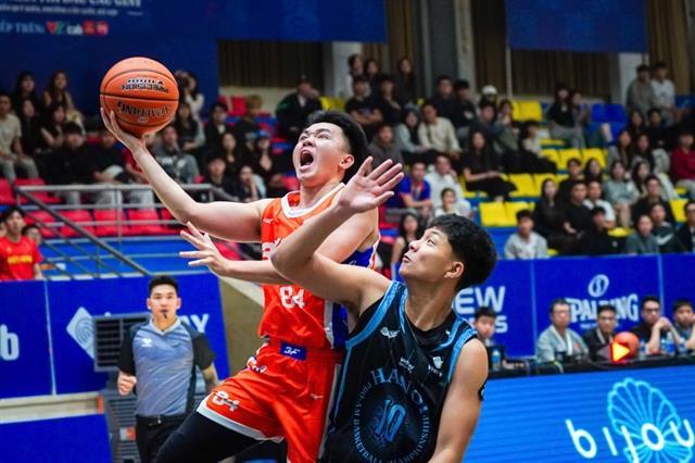 Champions claw back as Timberwolves nearly bite in opener