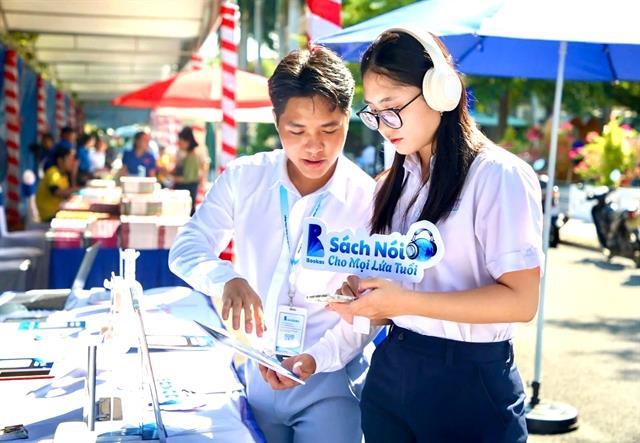 Resolution 57: Digital transformation reshapes structure of literature and art