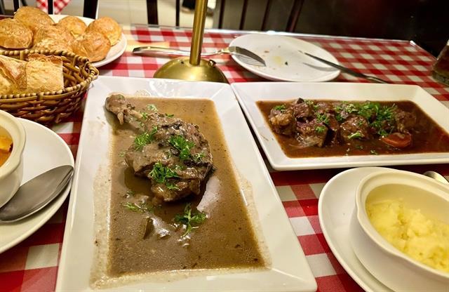 Following intuition: A night at Bistro Tony