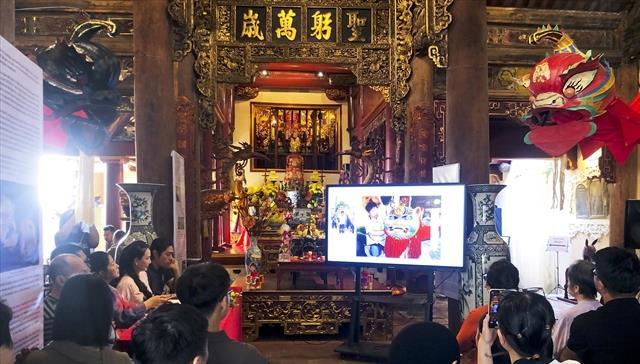 Art researcher brings old toys back to life