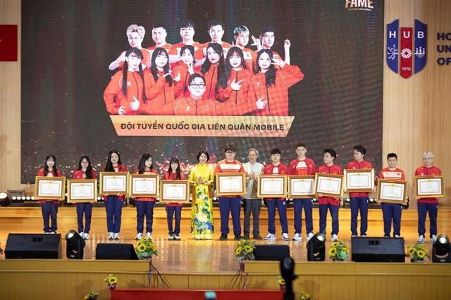 Outstanding esporters honoured at Hall of Fame event