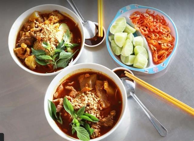 Craft village preserves traditional art of Hủ tiếu Mỹ Tho noodle making