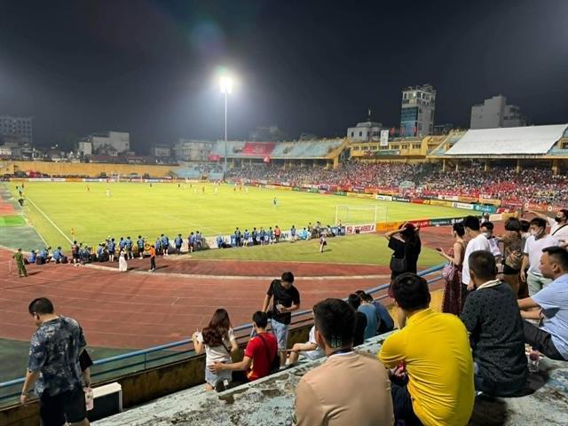 Where are all the fans?