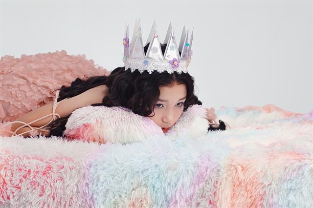 Vietnamese–German rising star Emily Wagner releases new single