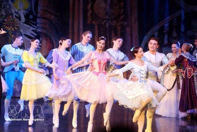 Russian classic ballet enchants Hà Nội audiences

