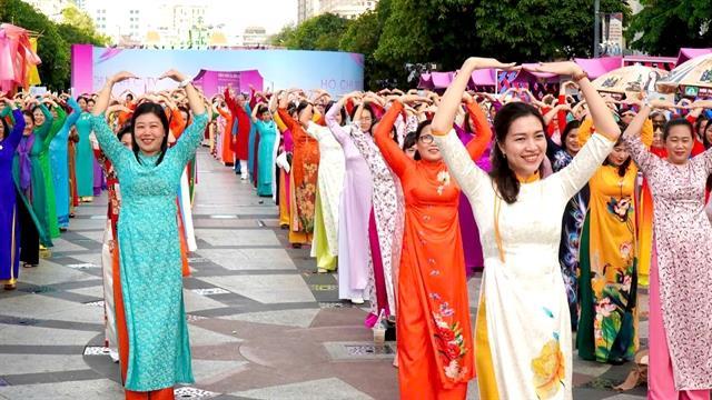 HCM City to host Áo Dài Festival