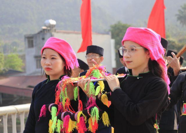  Lồng Tồng Festival sows hope for new harvest
