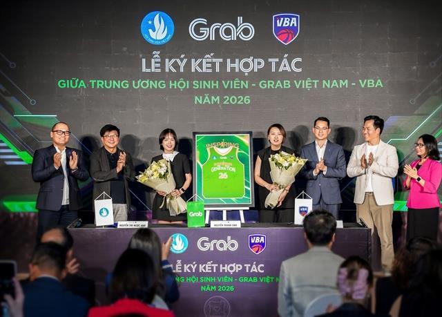 Students to get tailor-made basketball tournament after three-way deal
