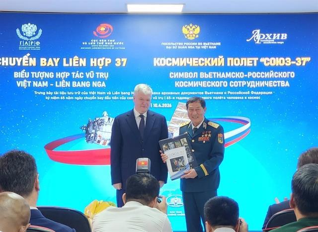 Exhibition presents symbol of Việt Nam–Russian space cooperation
