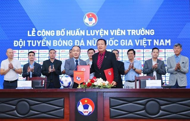 Coach Phúc promises to take high result with womens football team