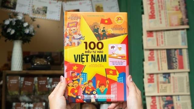Book introduces 100 remarkable facts about Việt Nam