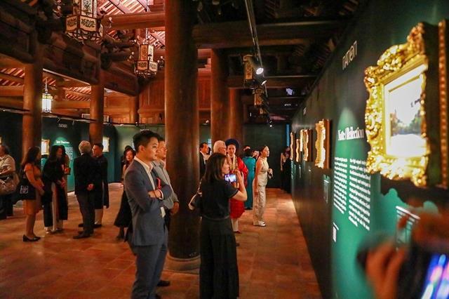 Hà Nộis first major showcase of artworks by Emperor Hàm Nghi
