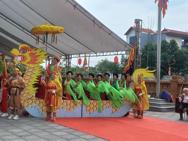 Ô Diên to make use of suggestion to develop tourism industry

