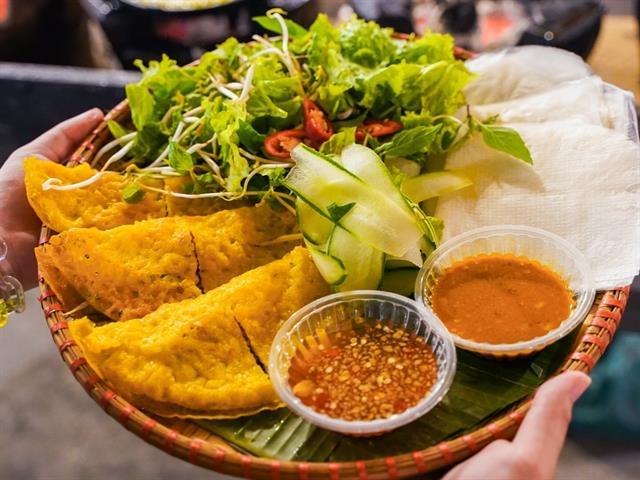 Việt Nams iconic crepe bánh xèo is a sizzling discovery