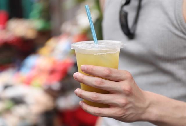 Plastic crisis brews as oil cuts hit Viêt Nam