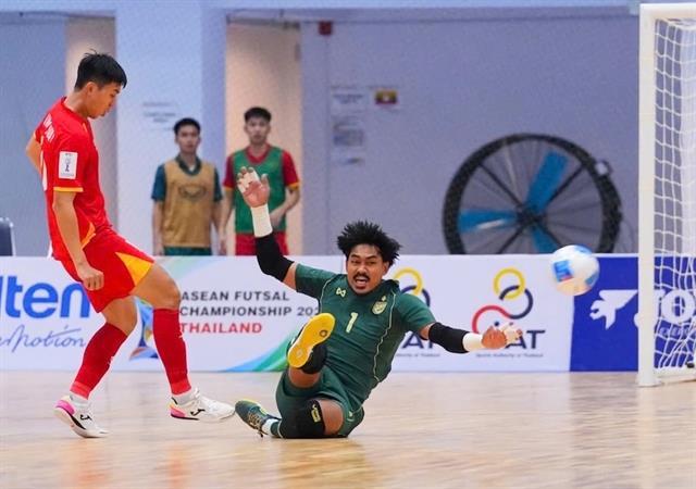 Việt Nam to face powerful Indonesia in regional futsal semis