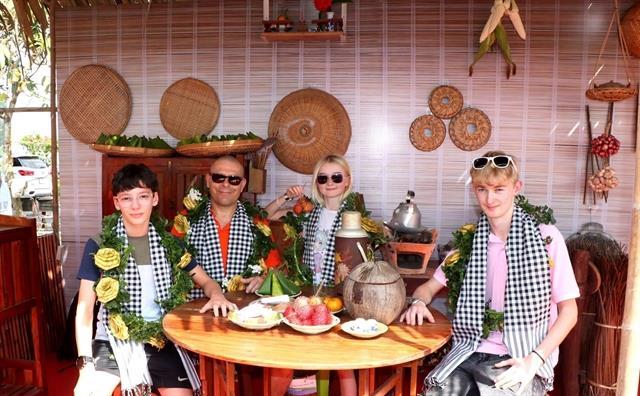 Vĩnh Long taps advantages to boost tourism