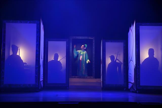 Books highlight theatrical scripts by late playwright Hạnh