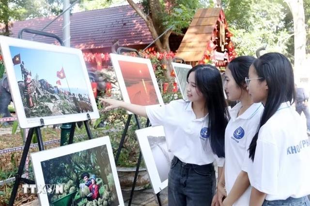 Việt Nam, RoK photo exhibition highlights cultural connections