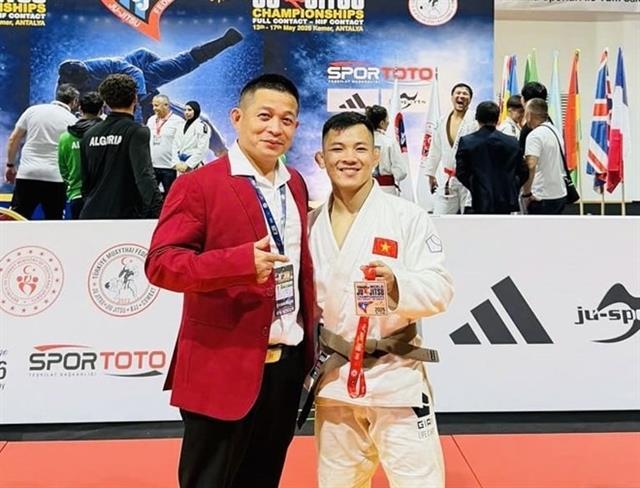 Việt Nam fighters strike gold in Türkiye