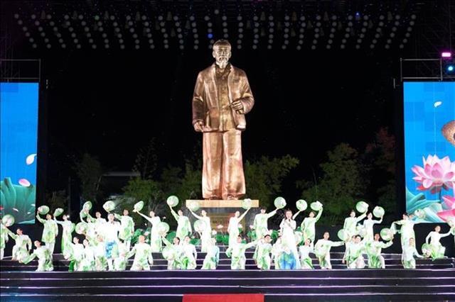 Kim Liên designated national tourism area as Sen Village Festival opens in Nghệ An