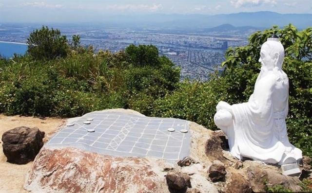 Đà Nẵng seeks pilot tea tour for Bàn Cờ Peak