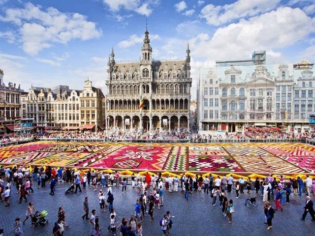 Exhibition in Brussels brings Vietnamese spirit to life through Belgian art