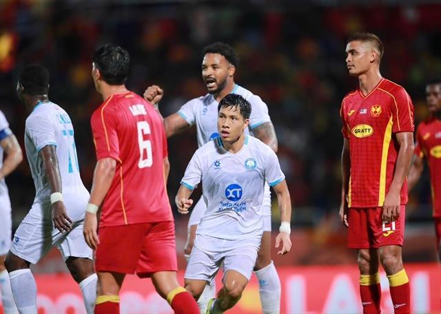 Việt confirms Nam Địnhs better form in Shopee Cups next match