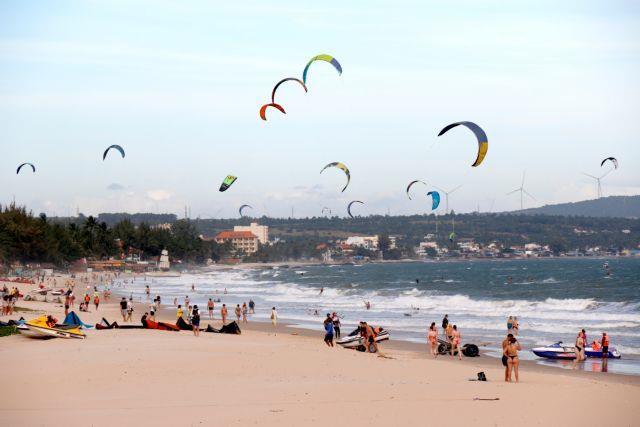 Mũi Né emerges as one of Asias top kitesurfing destinations