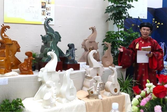 Hà Nội art students ceramics impress regional art communities 