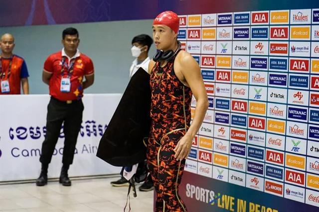 Lộc takes world finswimming bronze in South Korea