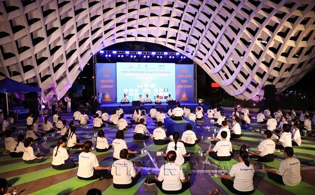Đà Nẵng promotes Việt Nam – India friendship through yoga