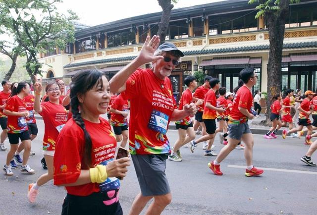 Art performance, race held to raise awareness of drug prevention