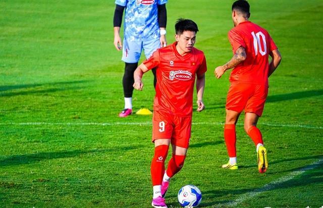 Clubs make moves to prepare for new V.League 1 season