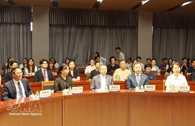 Việt Nam-China youth exchanges highlighted at cultural, tourism, education event

