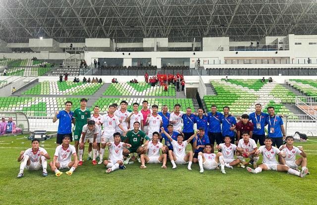 Việt Nam win second match, keep top group spot at U19 championship