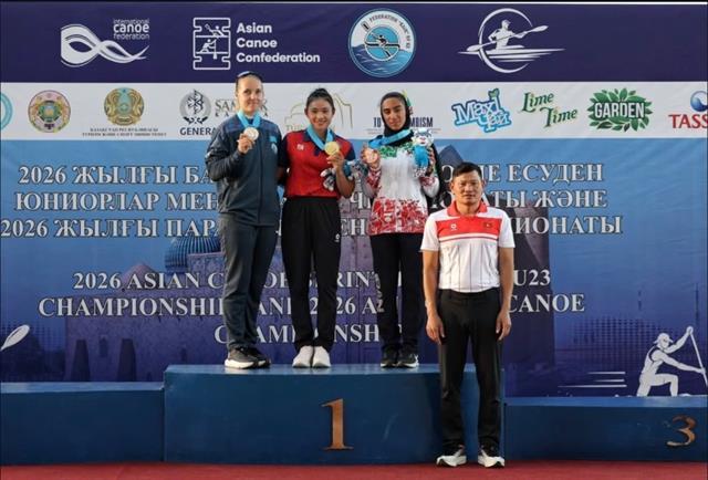 Canoeist wins three golds at Asian Junior and U23 Canoe Sprint Championships