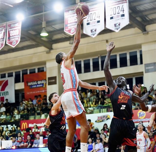 Nyang Wek shines on debut as Saigon Heat defeat Danang Dragons
