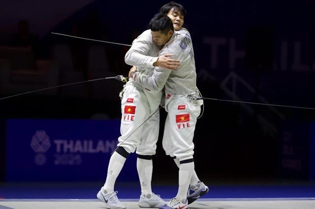Vietnamese fencers head to Hong Kong