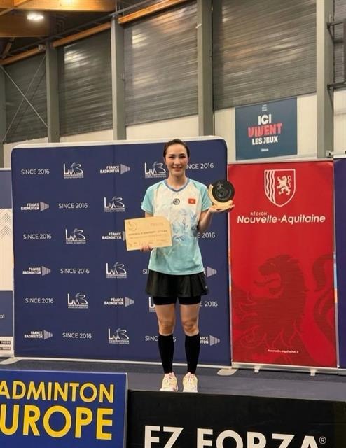 Trang pockets two badminton titles in Europe