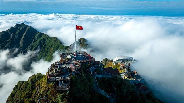 Immerse in vibrant colours on the Roof of Indochina this autumn