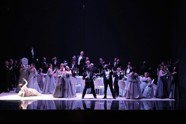 Italian artists bring La Traviata to life in Hà Nội