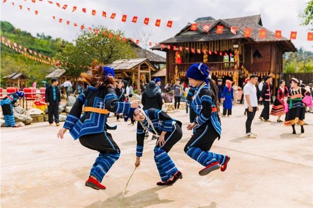 Sa Pas Brocade Festival 2026 features beauty of nature and life