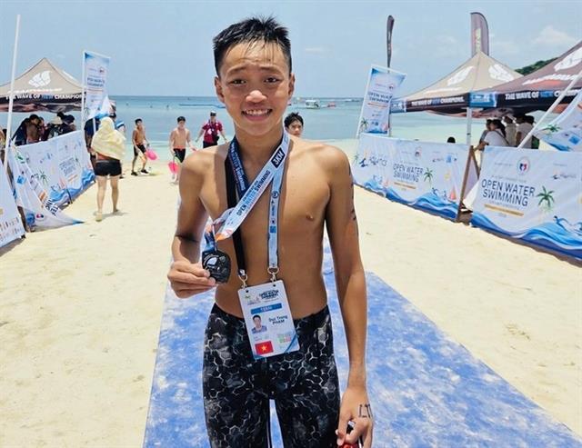 Vietnamese swimmers sweep regional junior championships