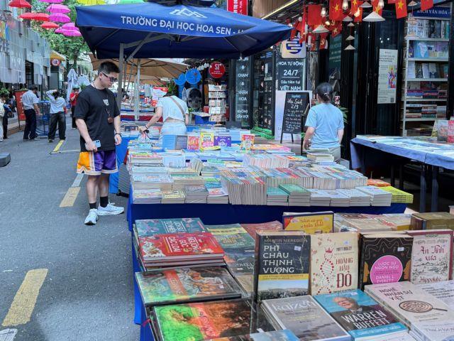Book fair celebrates National Day