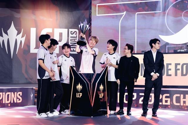Việt Nams esports team win Asia-Pacific championship
